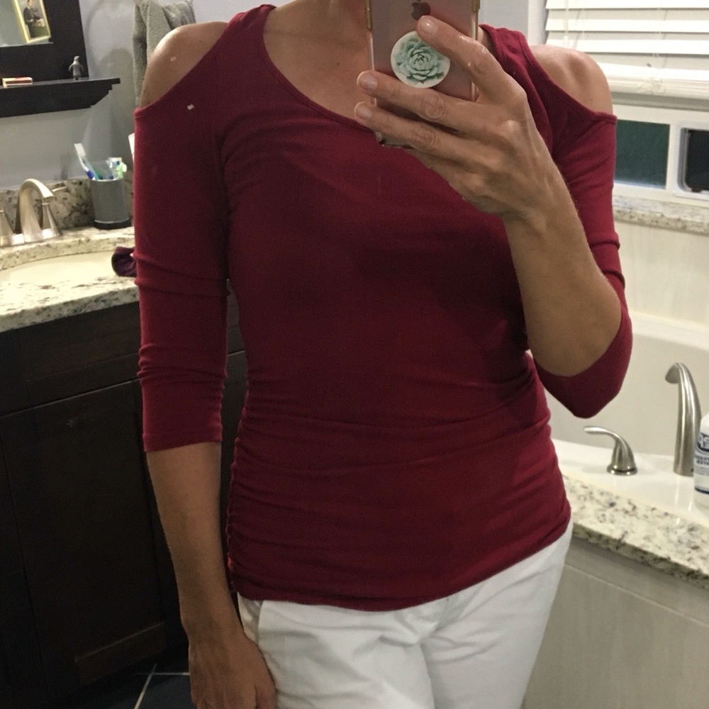 Cold shoulder top Boston Proper